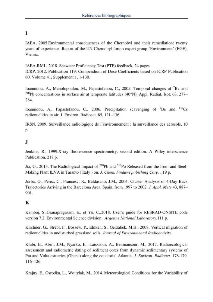 Transfert et dépôt de la radioactivité des aérosols et des eaux de pluie vers le sol et le milieu marin: application au nord de l\'Algérie